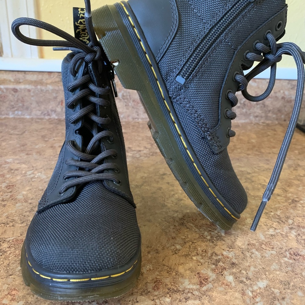 Boys Dr. Martens